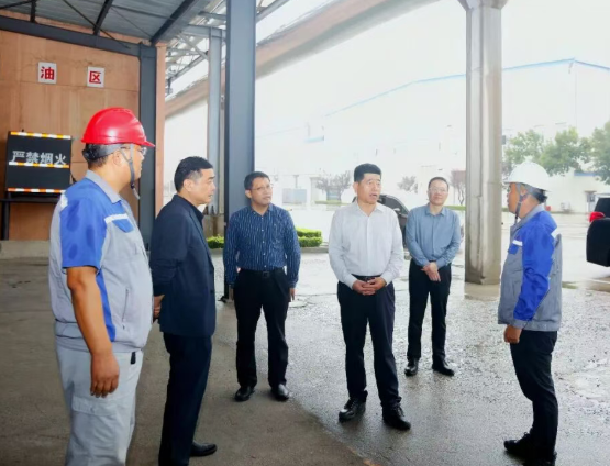 集团领导慰问一线员工